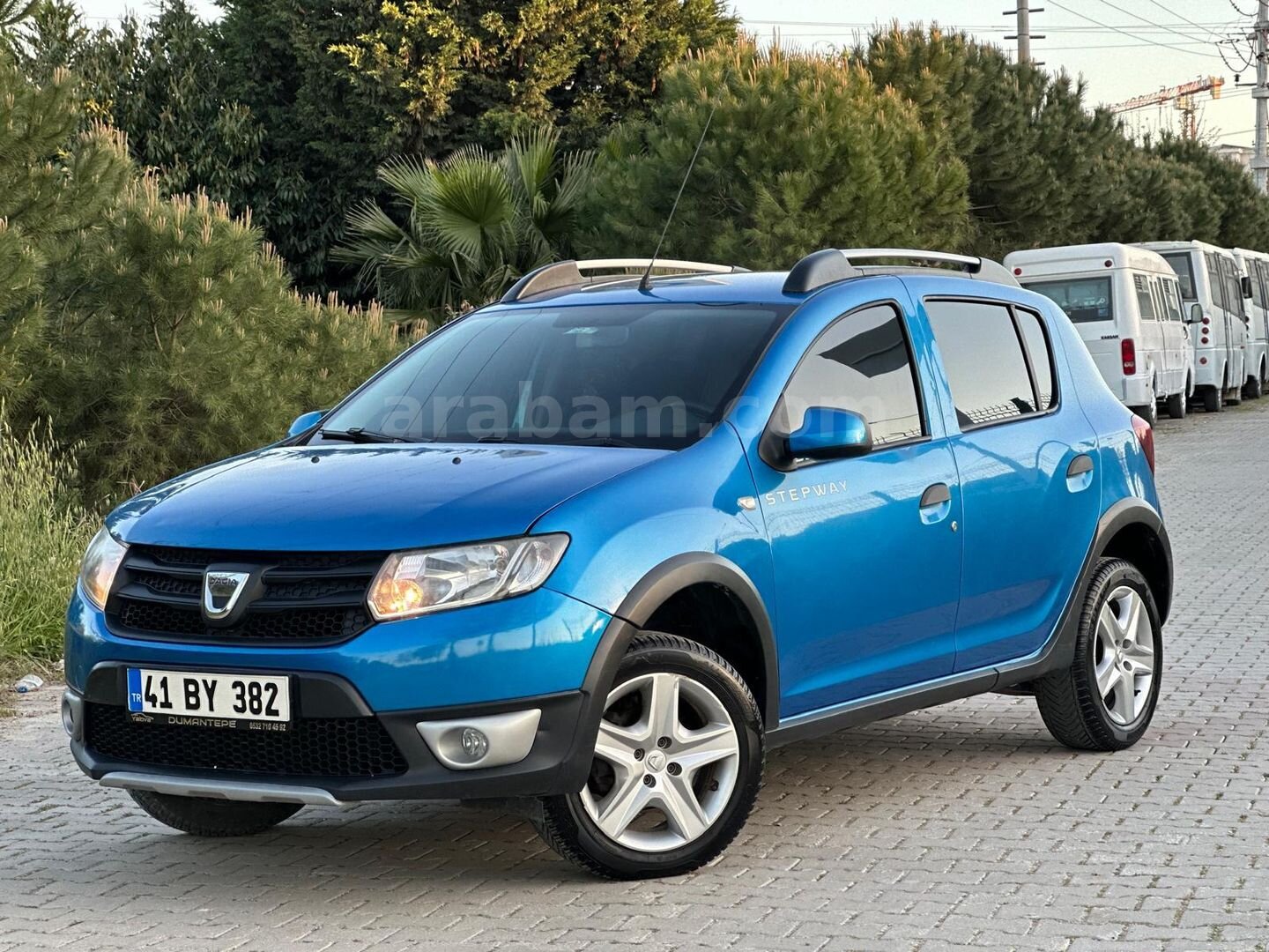 Galeriden Dacia Sandero 0.9 TCe Stepway Easy-R 2016 Model Yalova 191.000 km Mavi (metalik) 2