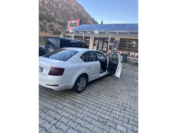Sahibinden Skoda Octavia 1.6 TDI Optimal 2015 Model 