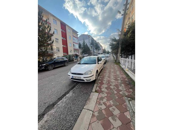 Sahibinden Ford Focus 1.6 Collection 2005 Model  288.300 km Beyaz
