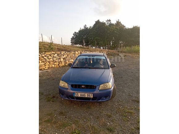 Sahibinden Hyundai Accent 1.3 LX 2000 Model  250.000 km Mavi