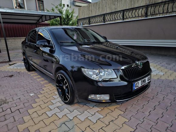 Sahibinden Skoda SuperB 1.6 TDI Elegance 2012 Model Konya 228.000 km Siyah