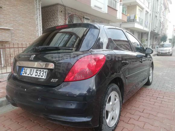 Sahibinden Peugeot 207 1.4 HDi Dynamic 2008 Model  219.000 km Siyah