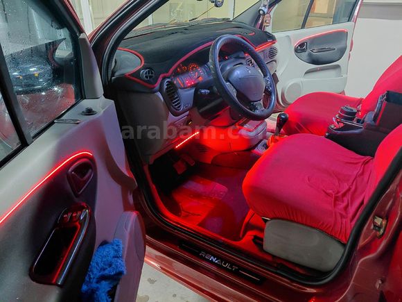 Sahibinden Renault Scenic 1.6 RXE 2000 Model