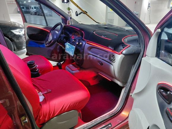 Sahibinden Renault Scenic 1.6 RXE 2000 Model