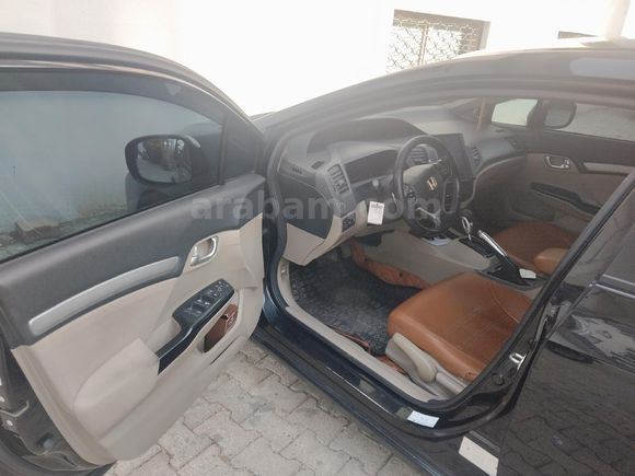 Sahibinden Honda Civic 1.6i VTEC Premium 2012 Model