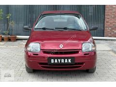 RENAULT CLİO 1.4 BENZİN MÜKEMMEL TEMİZLİKTE