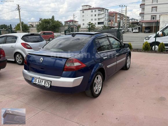 AÇILIR CAM TAVAN...KUSURSUZ 1.5 DCİ...