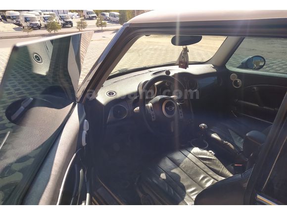 Acil Satılık Temiz Mini Cooper Orjinal Düşük Km'de 