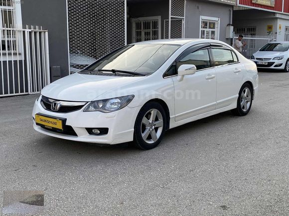 ÖZYILDIZdan 2012 model HONDA CİVİC 1.6 İ-VTEC PREMİUM LPG