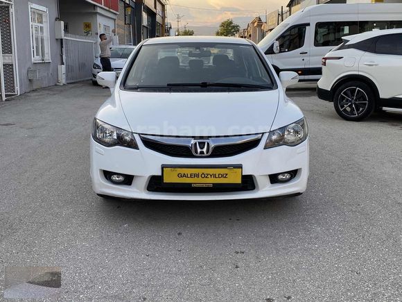 ÖZYILDIZdan 2012 model HONDA CİVİC 1.6 İ-VTEC PREMİUM LPG