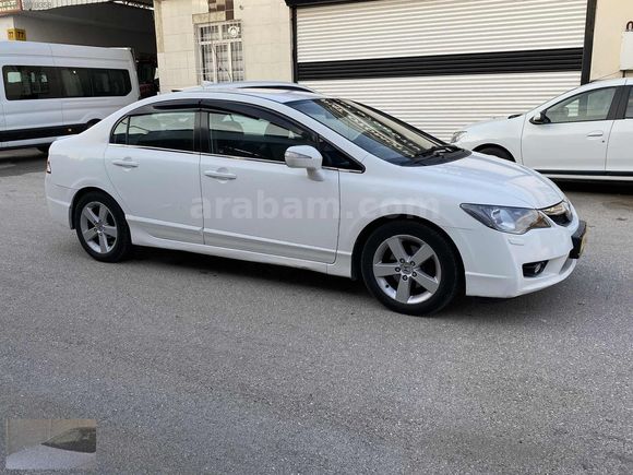 ÖZYILDIZdan 2012 model HONDA CİVİC 1.6 İ-VTEC PREMİUM LPG
