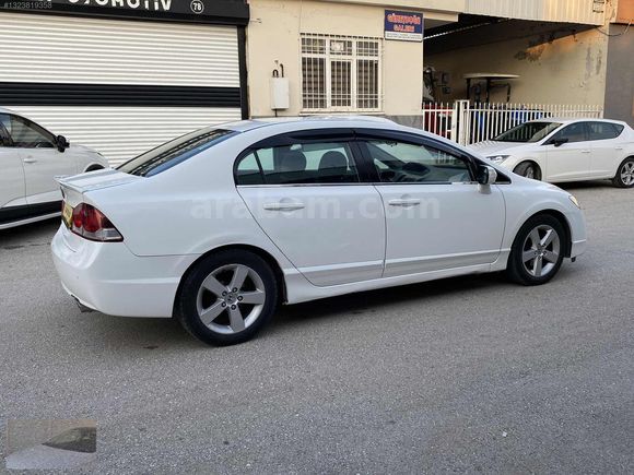 ÖZYILDIZdan 2012 model HONDA CİVİC 1.6 İ-VTEC PREMİUM LPG