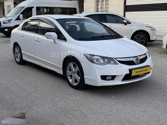 ÖZYILDIZdan 2012 model HONDA CİVİC 1.6 İ-VTEC PREMİUM LPG