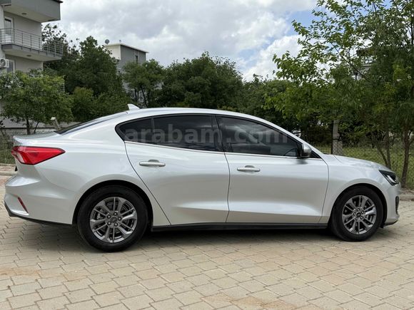 Sahibinden Ford Focus 1.5 EcoBlue Titanium Stil 2024 Model 