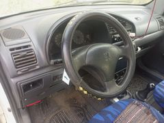 Sahibinden Peugeot Partner 1.9 D Combispace 2000 Model  360.000 km Beyaz
