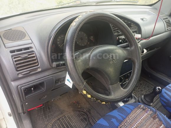 Sahibinden Peugeot Partner 1.9 D Combispace 2000 Model  360.000 km Beyaz