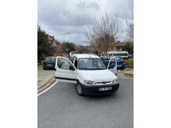 Sahibinden Peugeot Partner 1.9 D 2001 Model