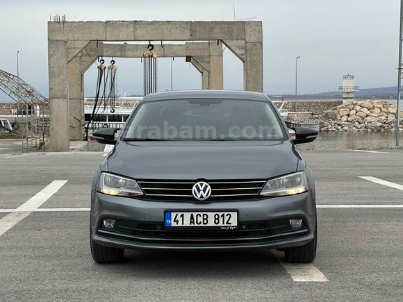 Sahibinden Volkswagen Jetta 1.6 TDi Comfortline 2015 Model  189.000 km Füme