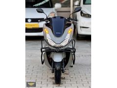 BHN OTOMOTİV den HATASIZ 2023 MDL HONDA PCX DÜŞÜK KM TAKAS AÇIK