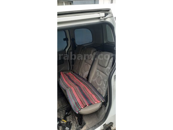 Sahibinden Renault Kangoo Multix 1.5 dCi Expression 2011 Model 