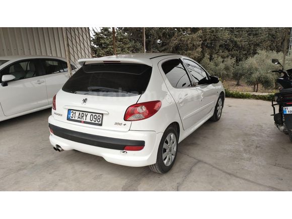 Sahibinden Peugeot 206+ 1.4 HDi Urban Move 2012 Model