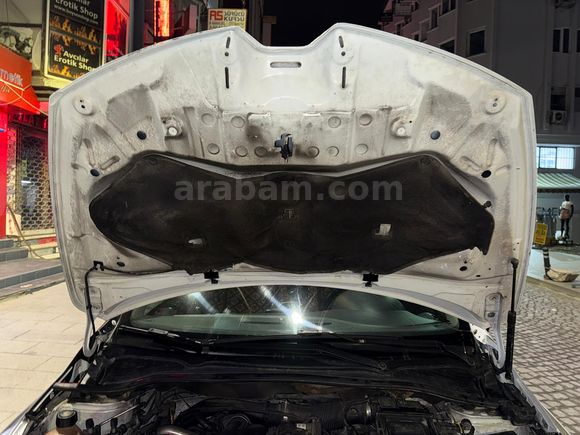 Renault Clio 1.5 dCi Joy 2014 Model-193.000 Km'de-Beyaz Renk