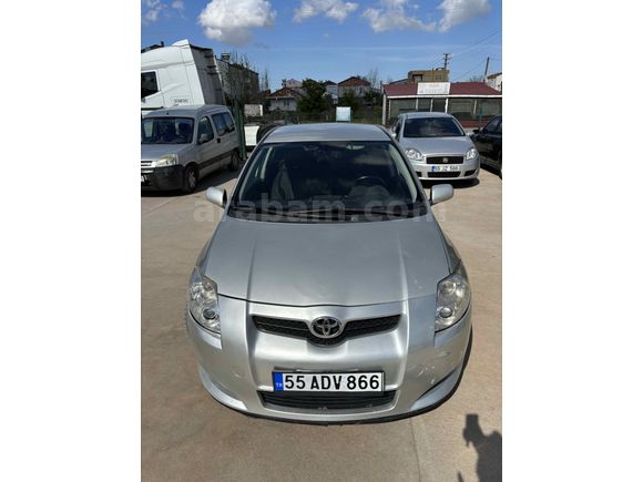 Sahibinden Toyota Auris 1.4 D-4D Elegant 2009 Model  290.000 km Gri