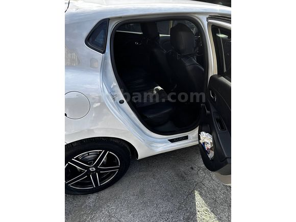 2015 MODEL 1.5 DCİ CLİO IV 185 BİN KM DE YOKUŞ KALKIŞ DESTEĞİ