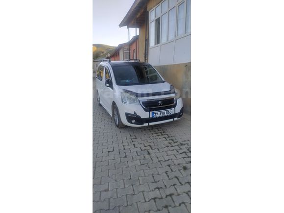 Sahibinden Peugeot Partner 1.6 HDI Zenith 2015 Model 