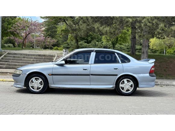 OPEL VECTRA 2.0 CD