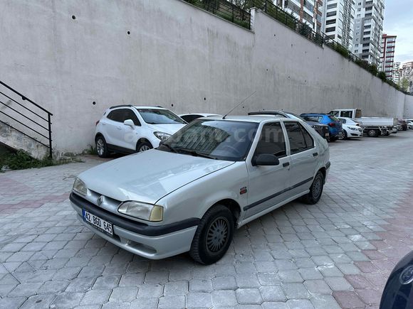 Klimalı Alize 1.6 Europa 2000 Model Araç Ankara da