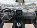 Galeriden Nissan Skystar 4x2 2002 Model Van