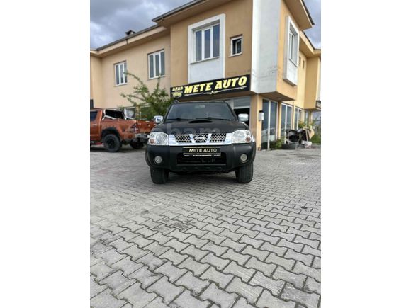 Galeriden Nissan Skystar 4x2 2002 Model Van