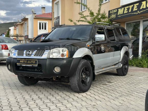 Galeriden Nissan Skystar 4x2 2002 Model Van