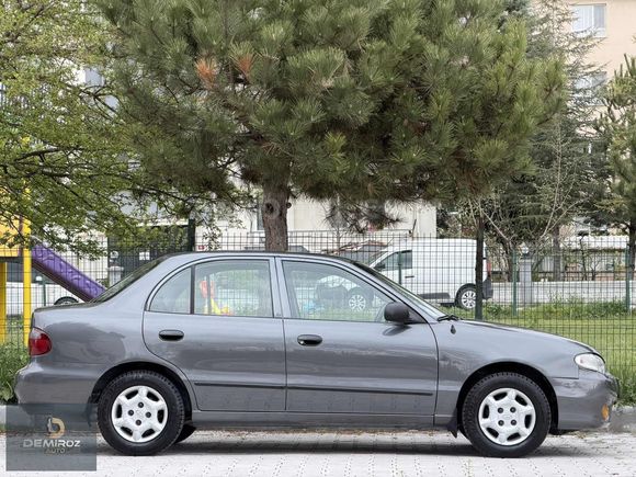 //157.000//KM 2000 HYUNDAİ ACCENT 1.5 GLS KLİMALI EMSALSİZ