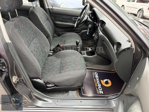 //157.000//KM 2000 HYUNDAİ ACCENT 1.5 GLS KLİMALI EMSALSİZ