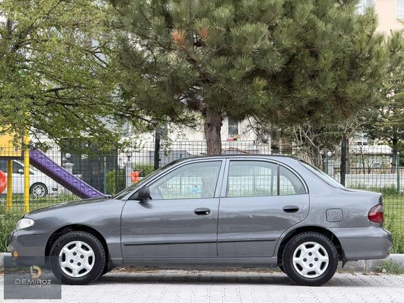 //157.000//KM 2000 HYUNDAİ ACCENT 1.5 GLS KLİMALI EMSALSİZ