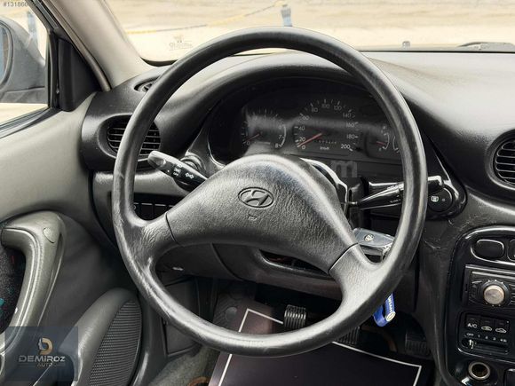 //157.000//KM 2000 HYUNDAİ ACCENT 1.5 GLS KLİMALI EMSALSİZ