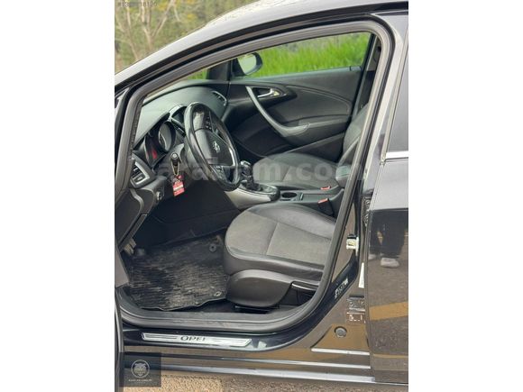2013 OPEL ASTRA