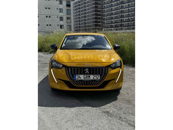 Servis bakımlı . 208 Allure Selection 2023