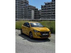 Servis bakımlı . 208 Allure Selection 2023
