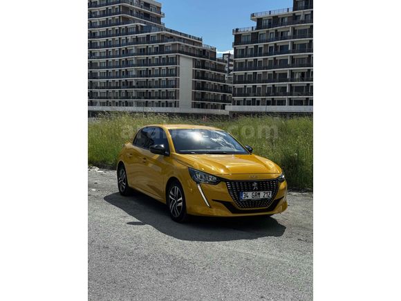 Servis bakımlı . 208 Allure Selection 2023