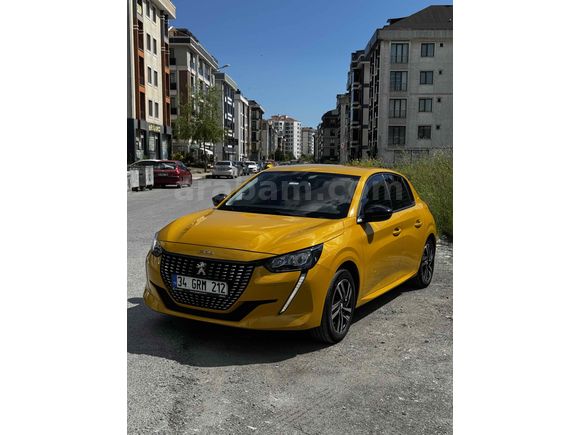 Servis bakımlı . 208 Allure Selection 2023