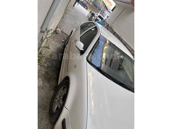Sahibinden Volkswagen Bora 1.6 Trendline 2000 Model 