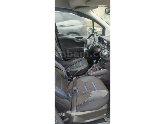 Sahibinden Ford Tourneo Courier 1.5 TDCi Titanium Plus 2022 Model