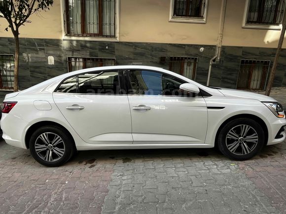 Sahibinden Renault Megane 1.5 Blue DCI Touch 2022 Model 