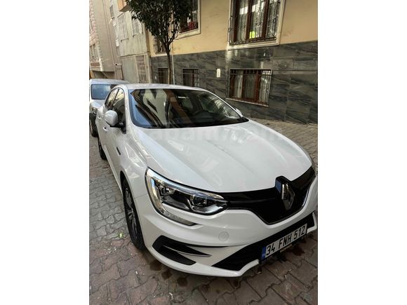 Sahibinden Renault Megane 1.5 Blue DCI Touch 2022 Model 