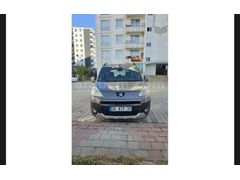 Sahibinden Peugeot Partner 1.6 HDI Adventure 2011 Model  280.000 km Füme