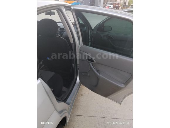 Sahibinden Ford Focus 1.6 Ambiente 2000 Model  232.000 km Gri (Gümüş)