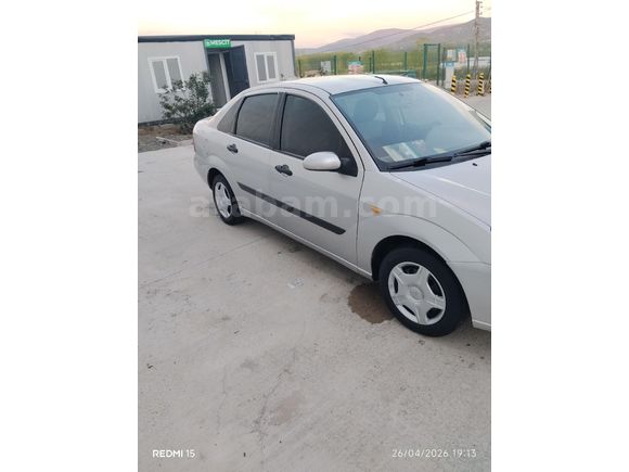 Sahibinden Ford Focus 1.6 Ambiente 2000 Model  232.000 km Gri (Gümüş)